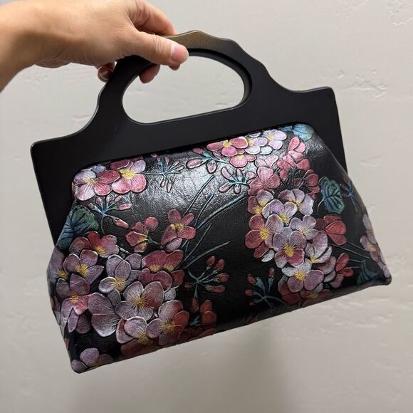 Handmade Cowhide Floral Embossed, Large Wooden Frame Bag & 2 Strap Styles - Picture 10 of 16